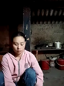 Snapshot of Ruaiuoi chatting on March 13, 2026, 9:43 pm Ruaiuoi online show from March 13, 2026, 9:43 pm