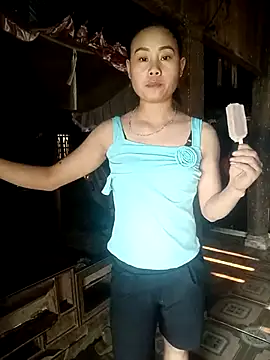 Snapshot of Ruaiuoi chatting on April 15, 2026, 8:43 am Ruaiuoi online show from April 15, 2026, 8:43 am