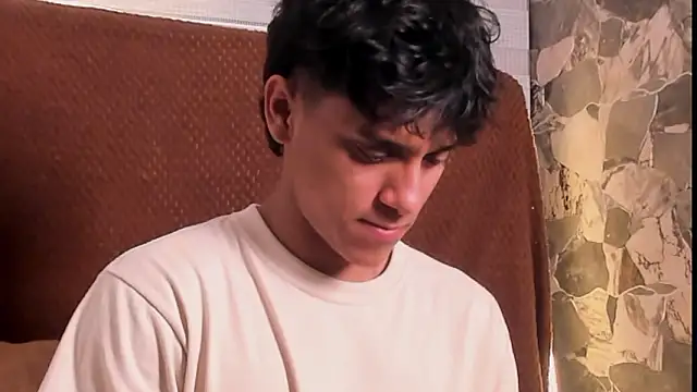 Snapshot of ZYZZ1312 chatting on February 3, 2026, 3:37 am ZYZZ1312 online show from February 3, 2026, 3:37 am