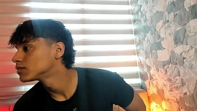 Snapshot of ZYZZ1312 chatting on March 4, 2026, 6:58 pm ZYZZ1312 online show from March 4, 2026, 6:58 pm