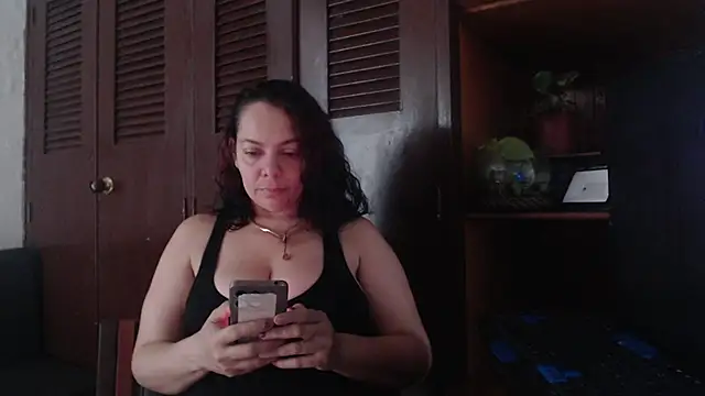 Snapshot of sthepany_gold chatting on September 15, 2025, 2:17 pm sthepany gold online show from September 15, 2025, 2:17 pm