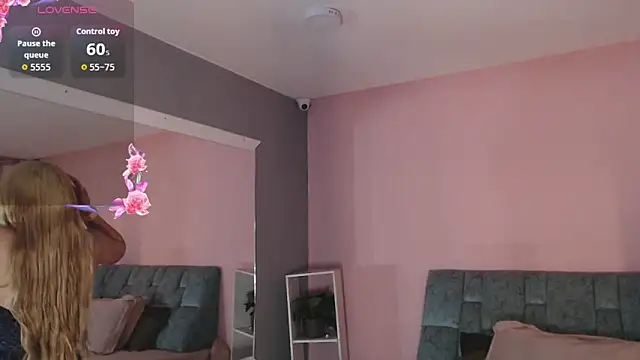 Camila Russoo online show from February 10, 2026, 8:24 pm