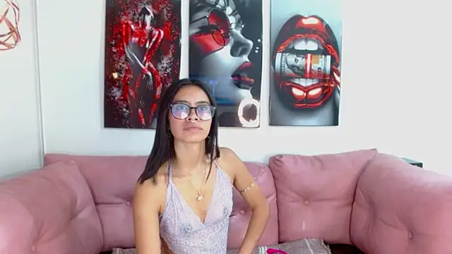 Snapshot of Miahotcs1 chatting on November 15, 2025, 12:13 pm Miahotcs1 online show from November 15, 2025, 12:13 pm