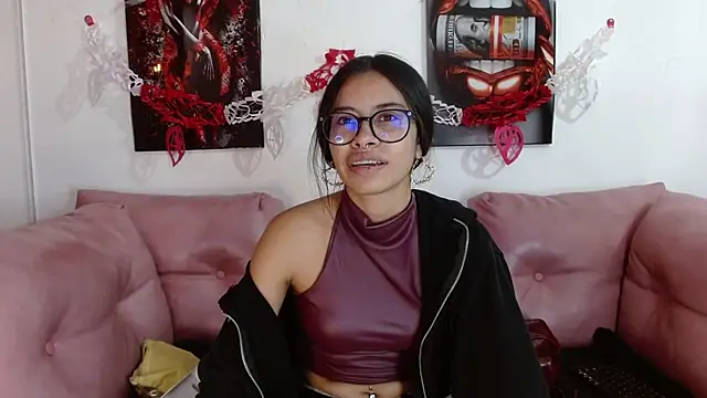 Snapshot of Miahotcs1 chatting on February 17, 2026, 12:56 pm Miahotcs1 online show from February 17, 2026, 12:56 pm