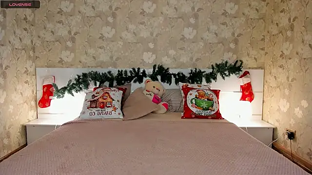 mishapallmer online show from December 20, 2025, 3:13 am