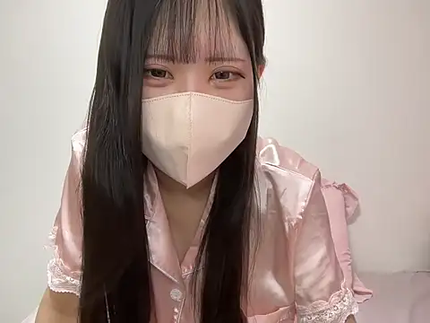 noa uxu online show from November 6, 2025, 3:07 am