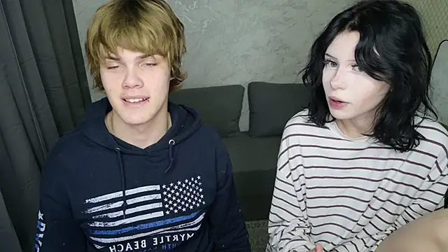 Snapshot of Bonnie_And_C1yde chatting on February 15, 2026, 2:03 pm Bonnie And C1yde online show from February 15, 2026, 2:03 pm