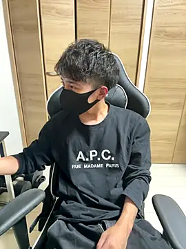 jiji9253 online show from October 15, 2025, 1:33 pm