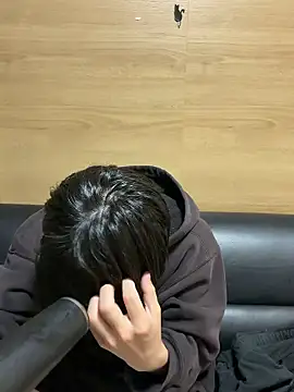 jiji9253 online show from March 26, 2026, 1:17 pm