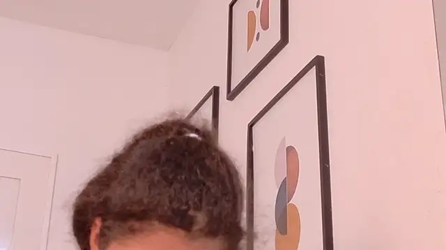 shyblacksweetiee online show from April 15, 2026, 3:02 am