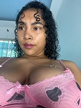 SophieD online show from April 16, 2026, 1:01 pm