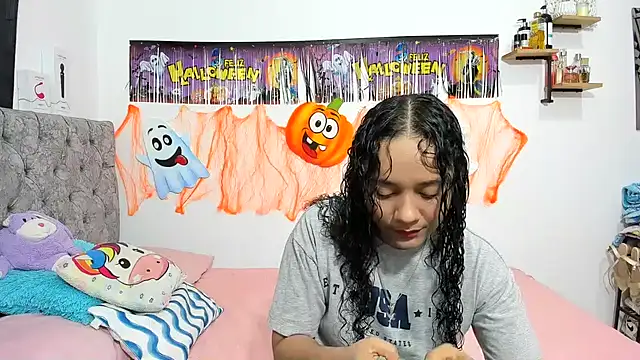 nay and aleja1 online show from October 29, 2025, 3:09 am