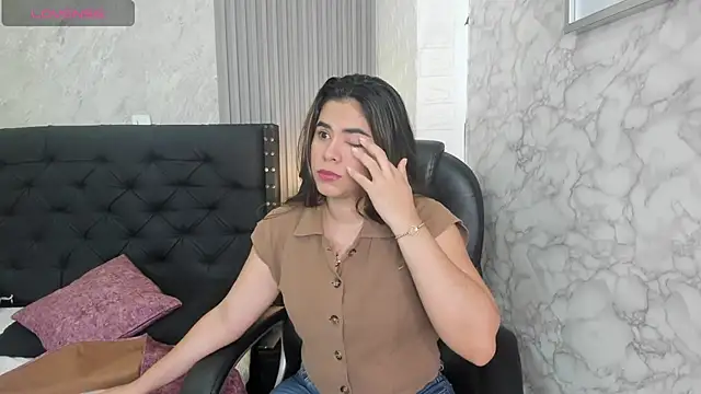 Snapshot of alicy__torres chatting on May 7, 2026, 11:04 am alicy torres online show from May 7, 2026, 11:04 am