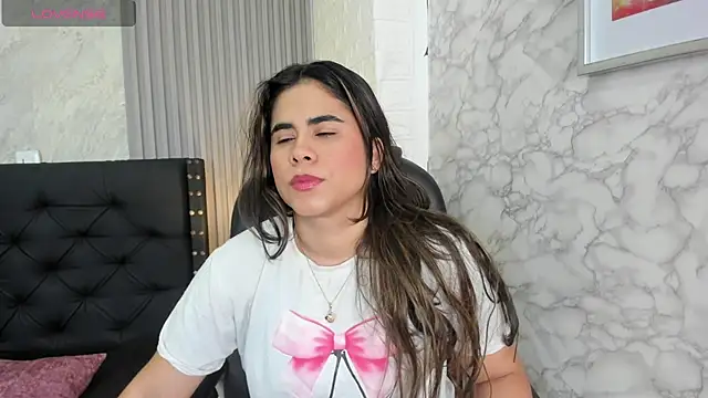 Snapshot of alicy__torres chatting on May 25, 2026, 12:11 pm alicy torres online show from May 25, 2026, 12:11 pm
