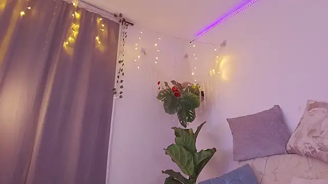 Nicolle swt online show from January 9, 2026, 10:51 am