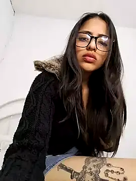 Goddesscut333 online show from February 7, 2026, 7:39 pm