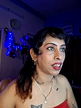 Love Beauty01 online show from April 12, 2026, 6:57 pm