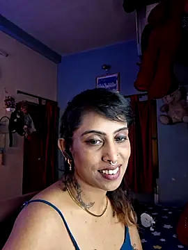 Snapshot of Love_Beauty01 chatting on April 27, 2026, 7:01 pm Love Beauty01 online show from April 27, 2026, 7:01 pm