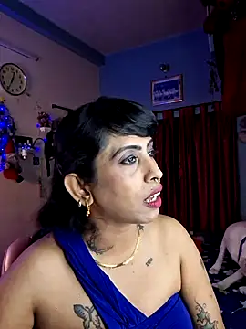 Snapshot of Love_Beauty01 chatting on May 3, 2026, 6:36 pm Love Beauty01 online show from May 3, 2026, 6:36 pm