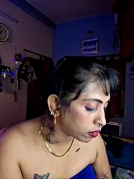 Snapshot of Love_Beauty01 chatting on May 5, 2026, 7:00 pm Love Beauty01 online show from May 5, 2026, 7:00 pm