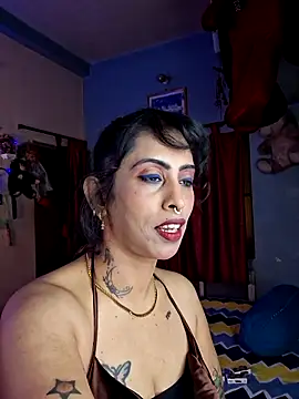 Snapshot of Love_Beauty01 chatting on May 6, 2026, 6:35 pm Love Beauty01 online show from May 6, 2026, 6:35 pm