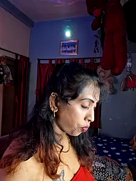 Snapshot of Love_Beauty01 chatting on May 30, 2026, 6:16 pm Love Beauty01 online show from May 30, 2026, 6:16 pm