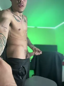 AlphaMasterXxx online show from November 29, 2025, 12:46 am