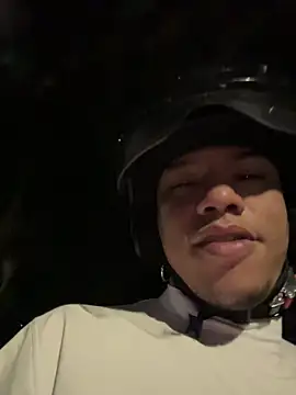 AlphaMasterXxx online show from April 9, 2026, 3:06 am