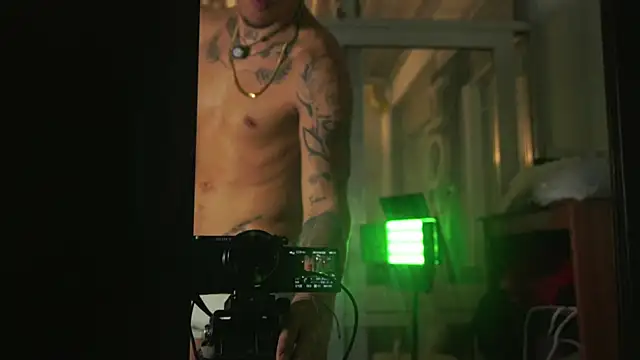 AlphaMasterXxx online show from May 3, 2026, 5:02 am