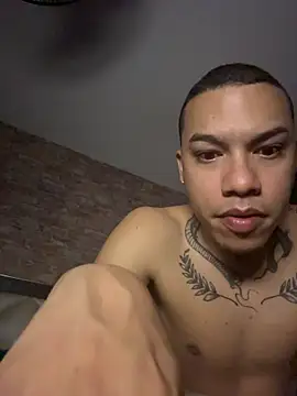 AlphaMasterXxx online show from May 5, 2026, 9:28 am