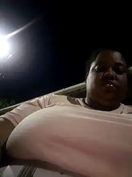 Karamelsaus online show from October 14, 2025, 4:24 am