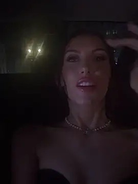 MilaRenee online show from September 13, 2025, 9:58 pm