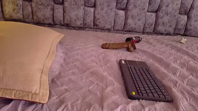 Lizbeth Rouse online show from January 5, 2026, 5:27 pm