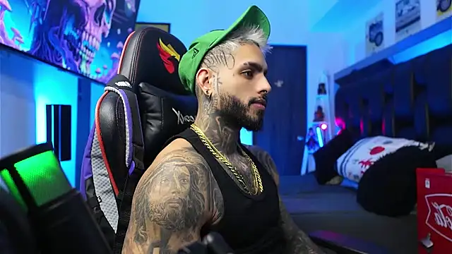 logan hugh8 online show from February 10, 2026, 9:13 am