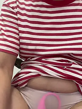 coco-o online show from October 5, 2025, 2:10 am