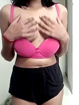 Snapshot of Aru_8507 chatting on November 28, 2025, 10:07 am Aru 8507 online show from November 28, 2025, 10:07 am