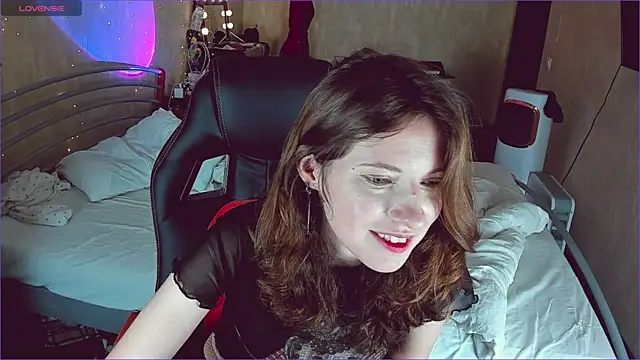 Agata in Wonderland online show from September 14, 2025, 9:36 pm