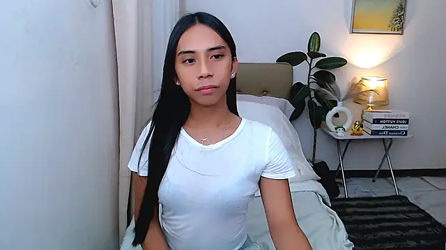 scarlet smith7 online show from June 4, 2026, 8:09 am