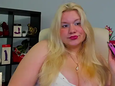 Snapshot of samantha_darling chatting on May 4, 2026, 7:26 am samantha darling online show from May 4, 2026, 7:26 am