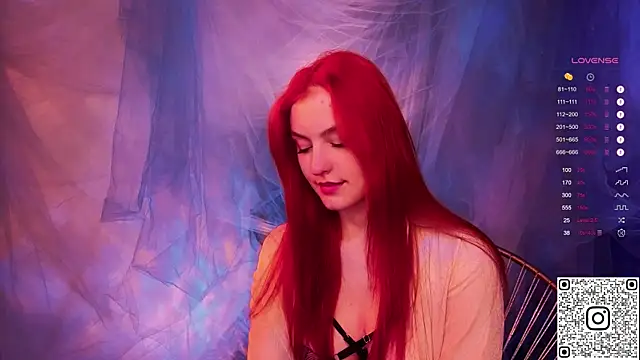 GildedKitten online show from November 28, 2025, 6:10 pm