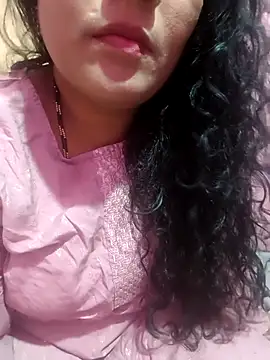 Snapshot of Aunty_Boy_143 chatting on September 25, 2025, 11:03 am Aunty Boy 143 online show from September 25, 2025, 11:03 am