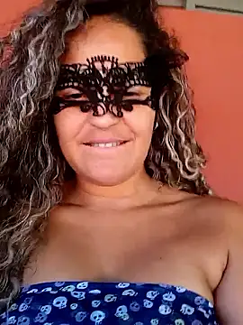 RaphinhaSanches online show from November 19, 2025, 1:44 pm