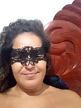 RaphinhaSanches online show from January 14, 2026, 10:25 pm