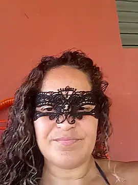 RaphinhaSanches online show from February 5, 2026, 1:49 pm