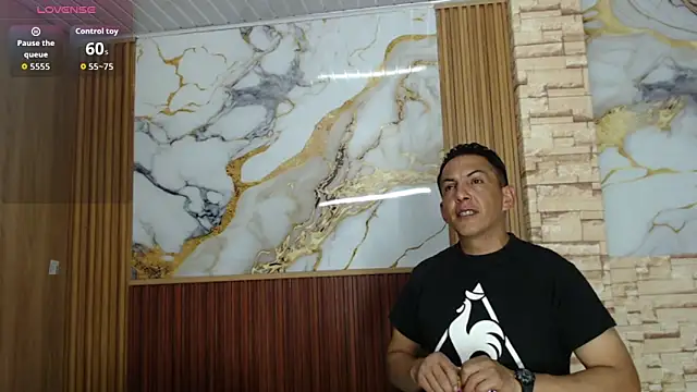 mollyandsam303av online show from March 30, 2026, 9:38 pm