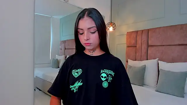 hannah miltonn online show from September 21, 2025, 7:26 pm