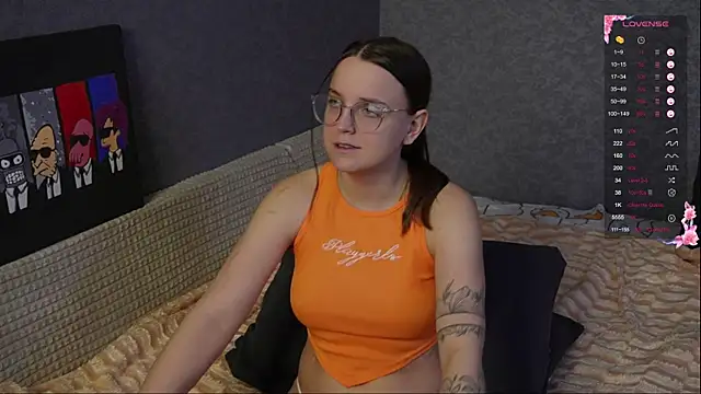 Violetwin online show from March 31, 2026, 2:17 pm