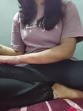 Snapshot of Laila_Pahadi chatting on October 8, 2025, 8:39 pm Laila Pahadi online show from October 8, 2025, 8:39 pm