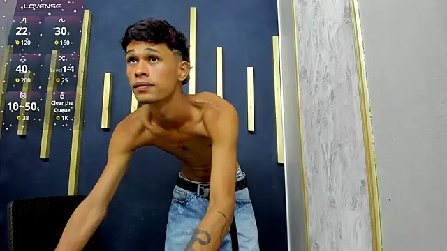 Snapshot of Just_D4v7 chatting on October 13, 2025, 7:14 pm Just D4v7 online show from October 13, 2025, 7:14 pm