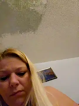 IvyPaige online show from September 18, 2025, 1:51 am